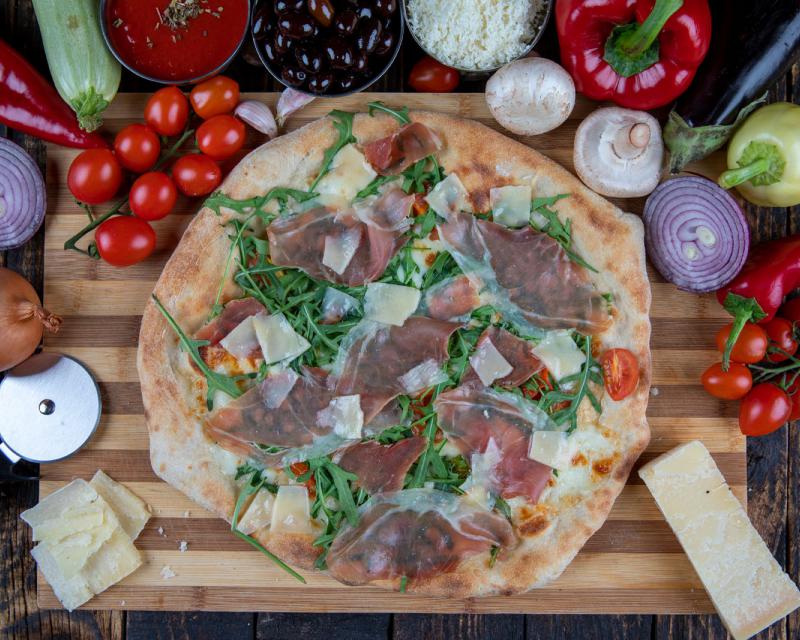 Poza Pizza Forza Napoli medie